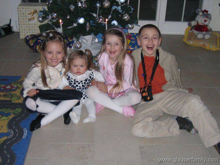 silvester04_kinder jetzt kommen aber die P�ckli