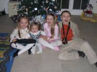 silvester04_kinder jetzt kommen aber die P�ckli